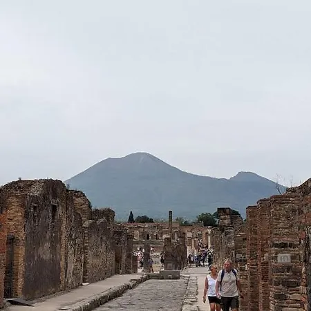 Cenere E Lapilli House アパート