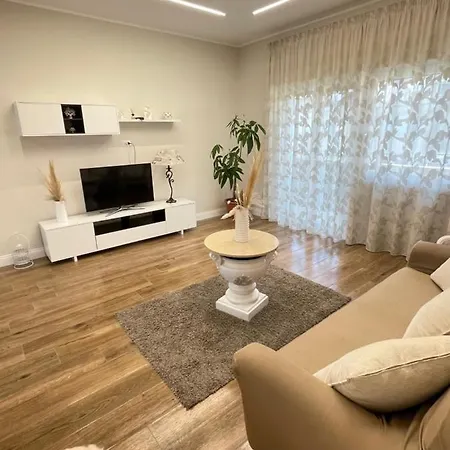 Cenere E Lapilli House